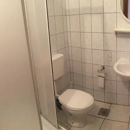 Gostinjska kuća Pansion Iko Pehar *